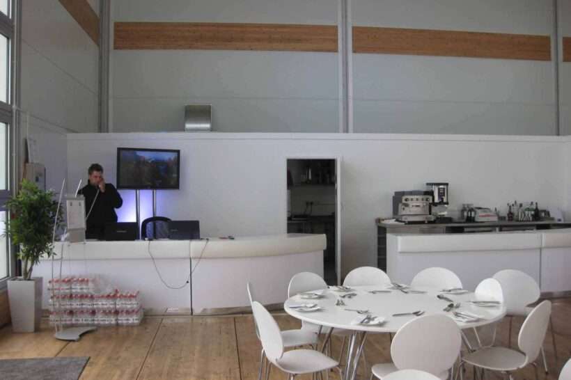 Neptunus-Evolution-Mezzanine-Silverstone-temporary-hotel