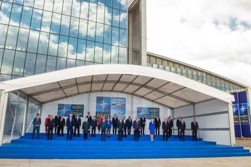 Neptune-Alure-Globe-NATO-Summit-Bruksela-kongres
