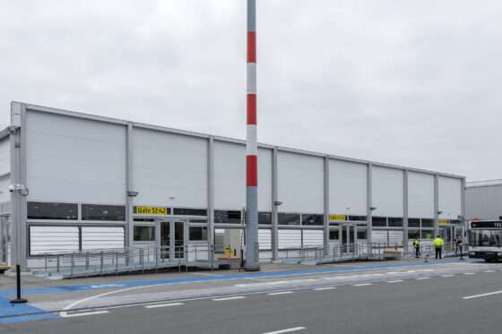 Tymczasowy terminal lotniska Neptunus Evolution Berlin Schönefeld